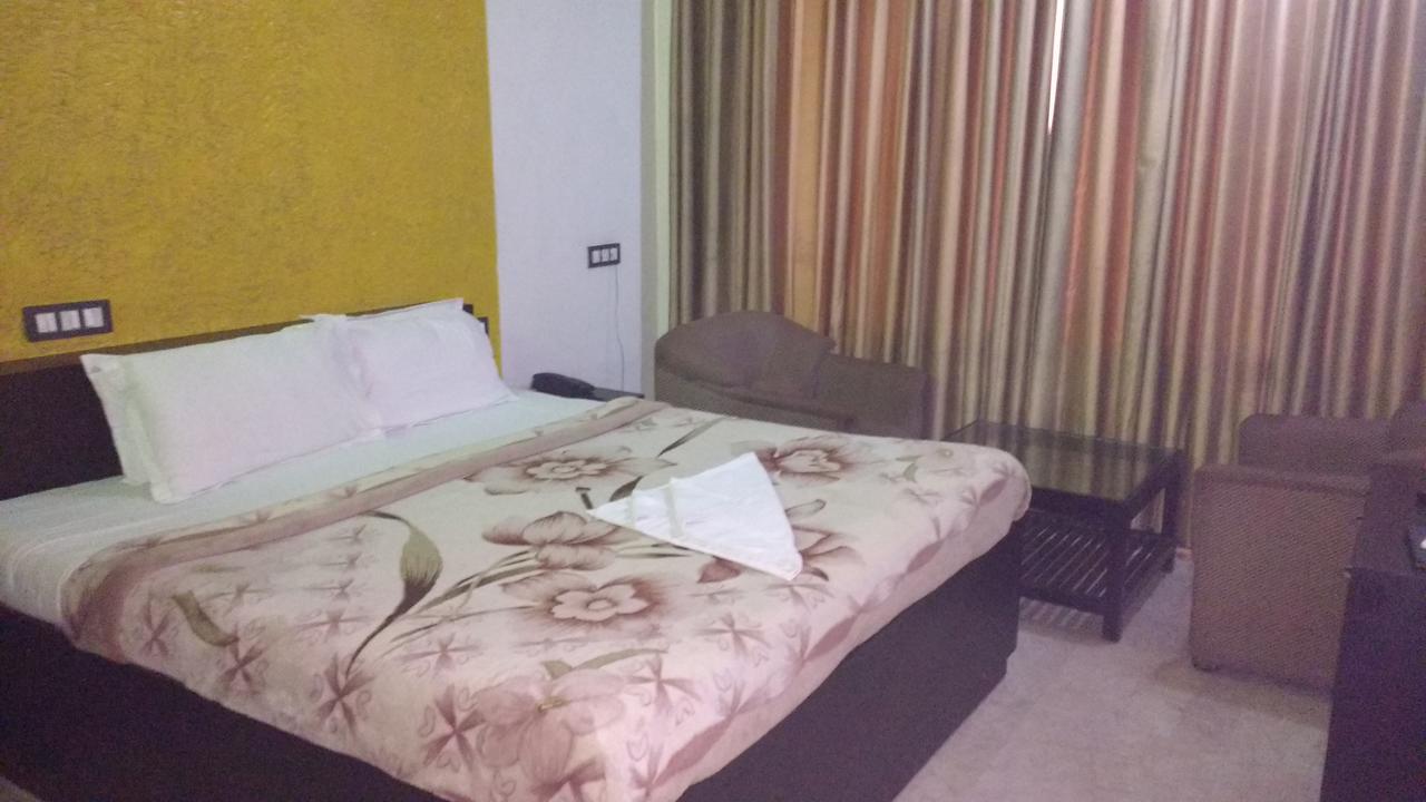 Sanjay Motels I Pvt Ltd Pura Raghunāth Exterior foto